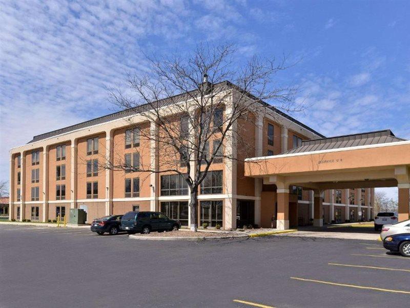 Quality Inn & Suites Matteson Near I-57 Bagian luar foto