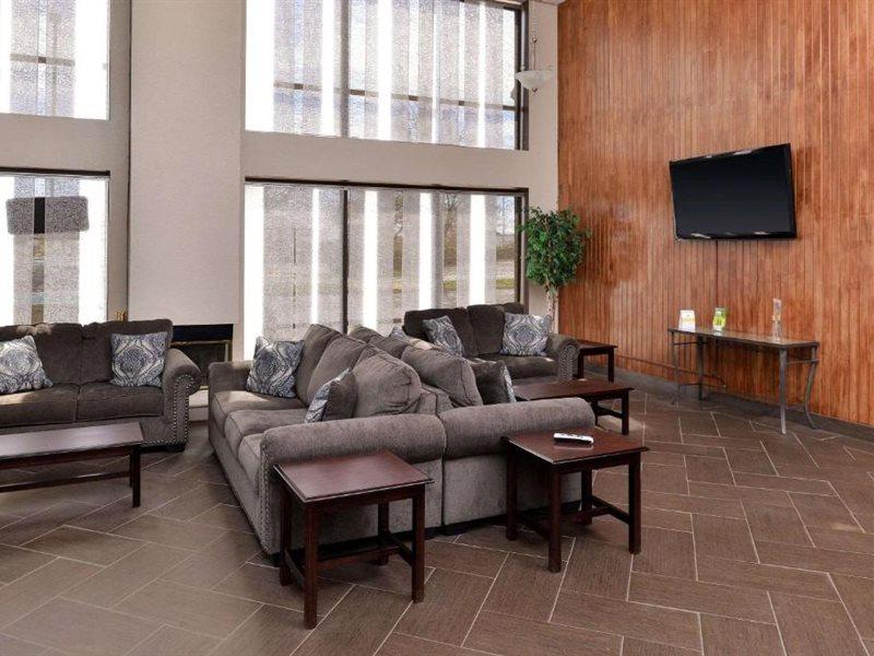 Quality Inn & Suites Matteson Near I-57 Bagian luar foto