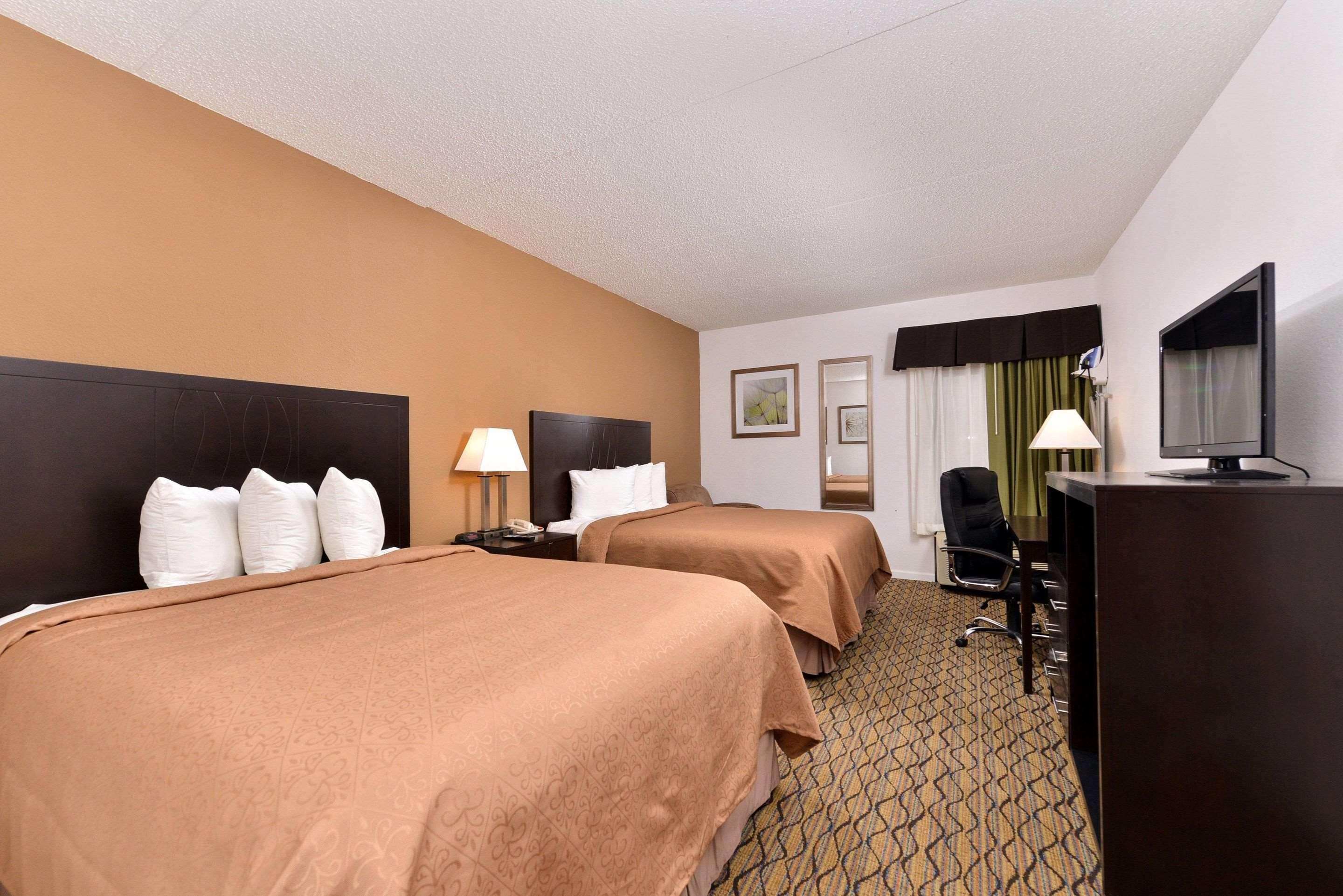 Quality Inn & Suites Matteson Near I-57 Bagian luar foto