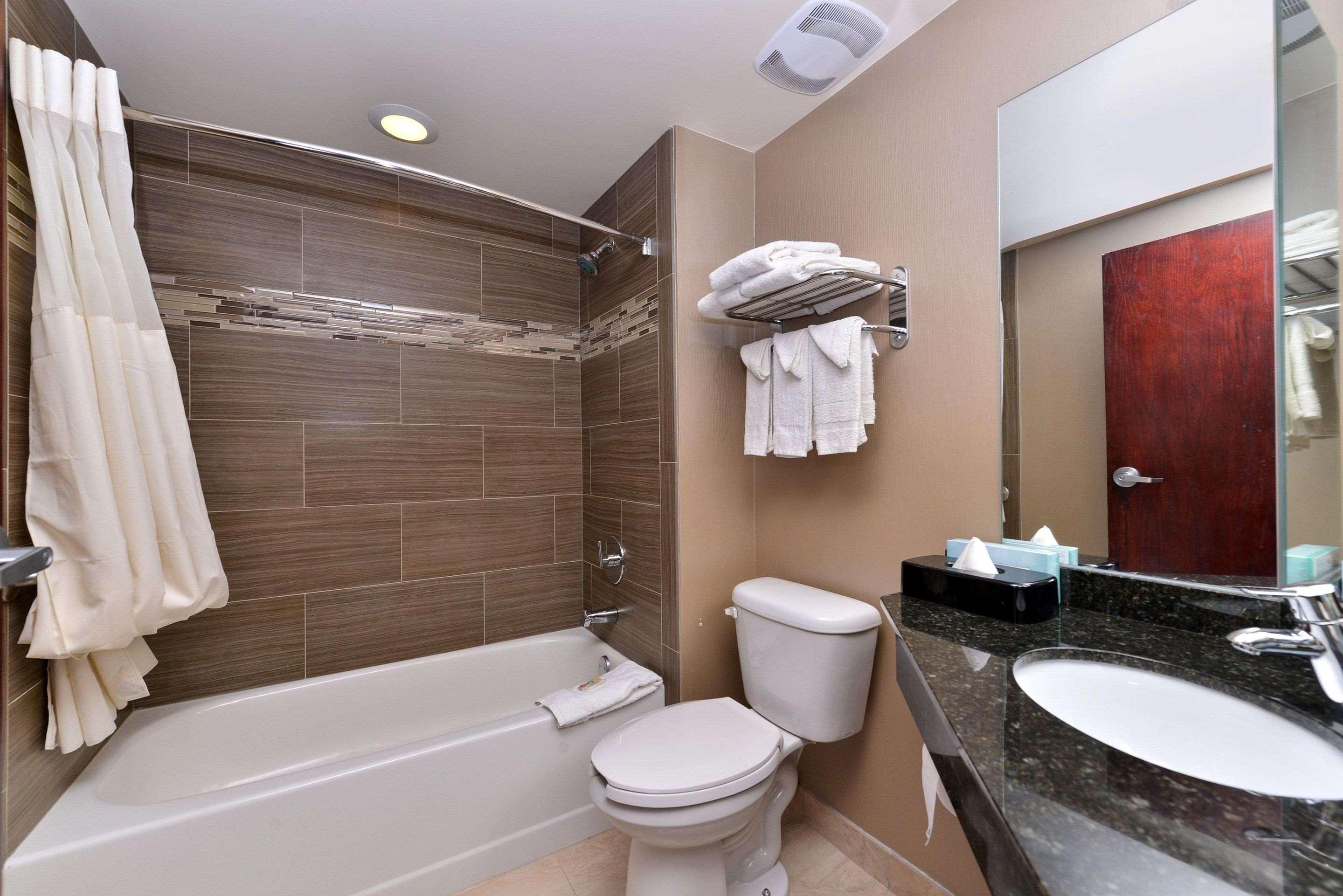 Quality Inn & Suites Matteson Near I-57 Bagian luar foto