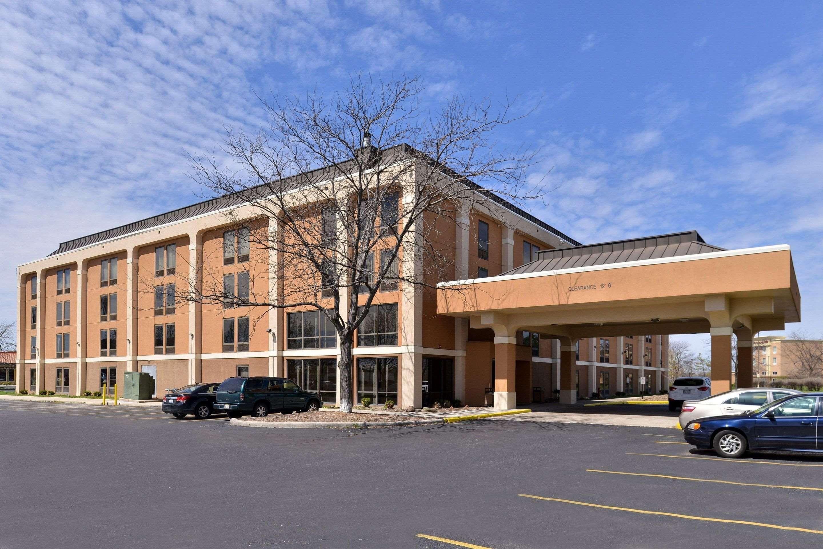 Quality Inn & Suites Matteson Near I-57 Bagian luar foto