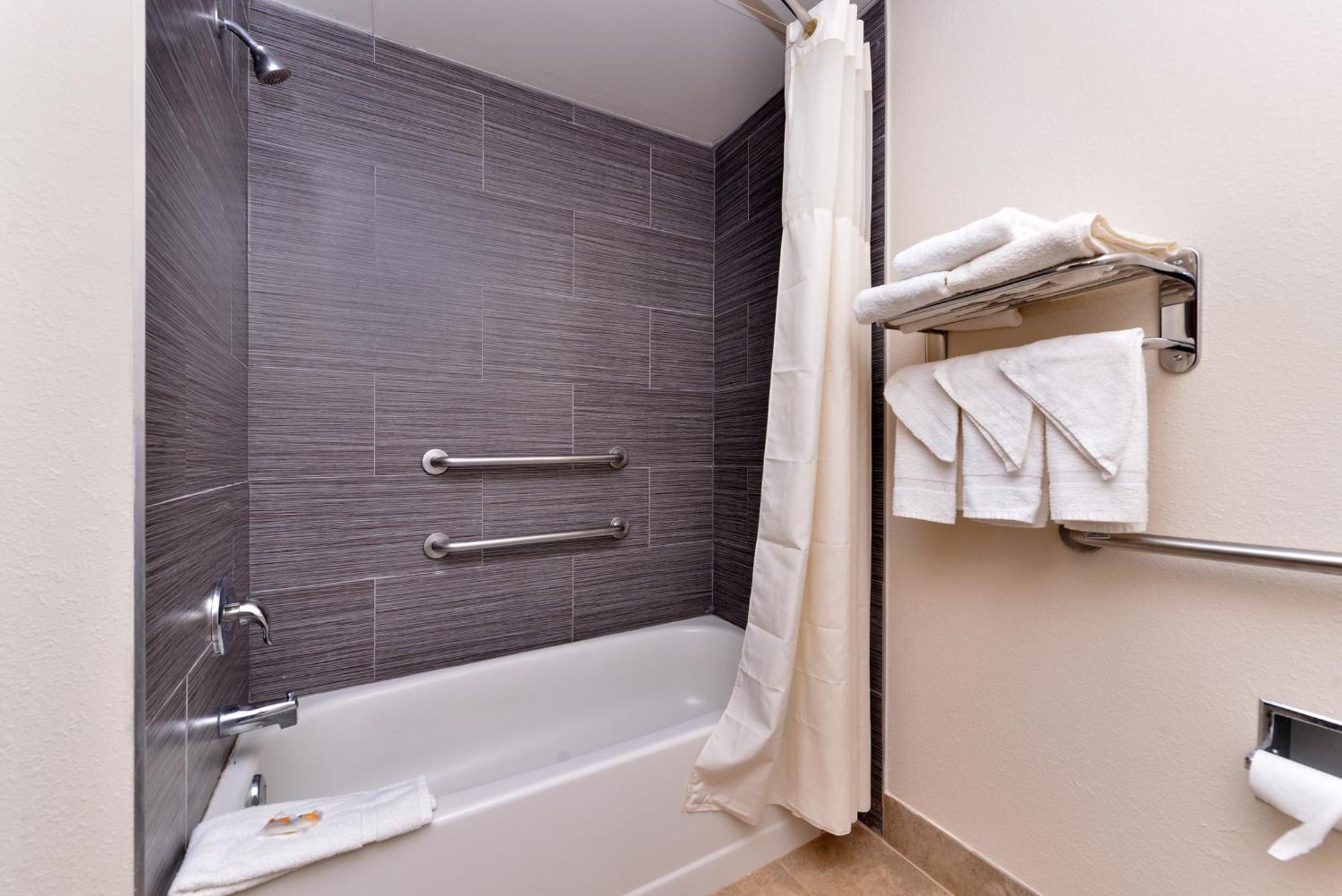 Quality Inn & Suites Matteson Near I-57 Bagian luar foto