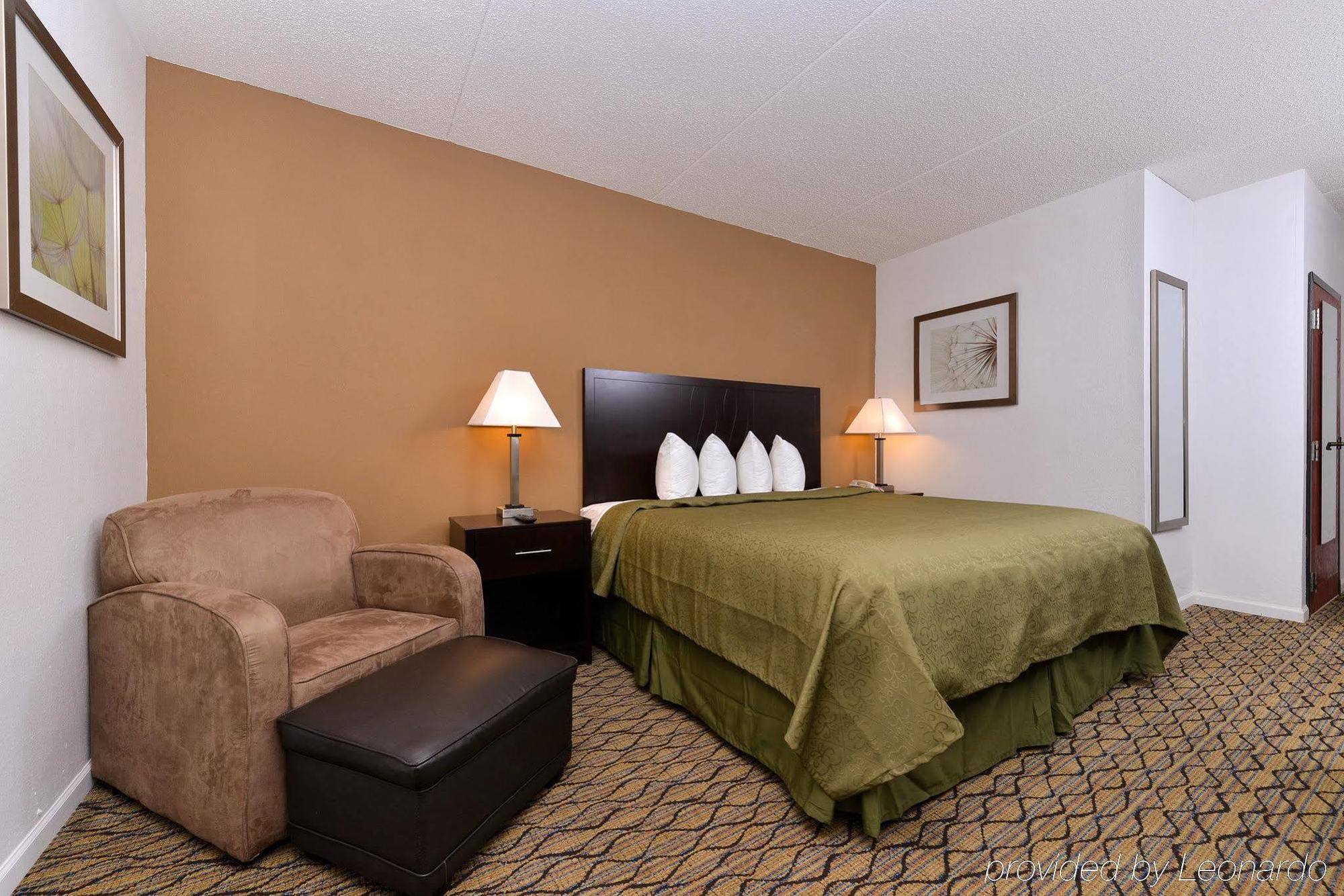 Quality Inn & Suites Matteson Near I-57 Bagian luar foto